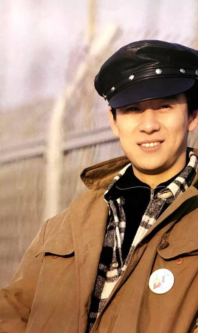 原创解晓东20出道25爆红连登14年春晚后为何35岁突然消失匿迹