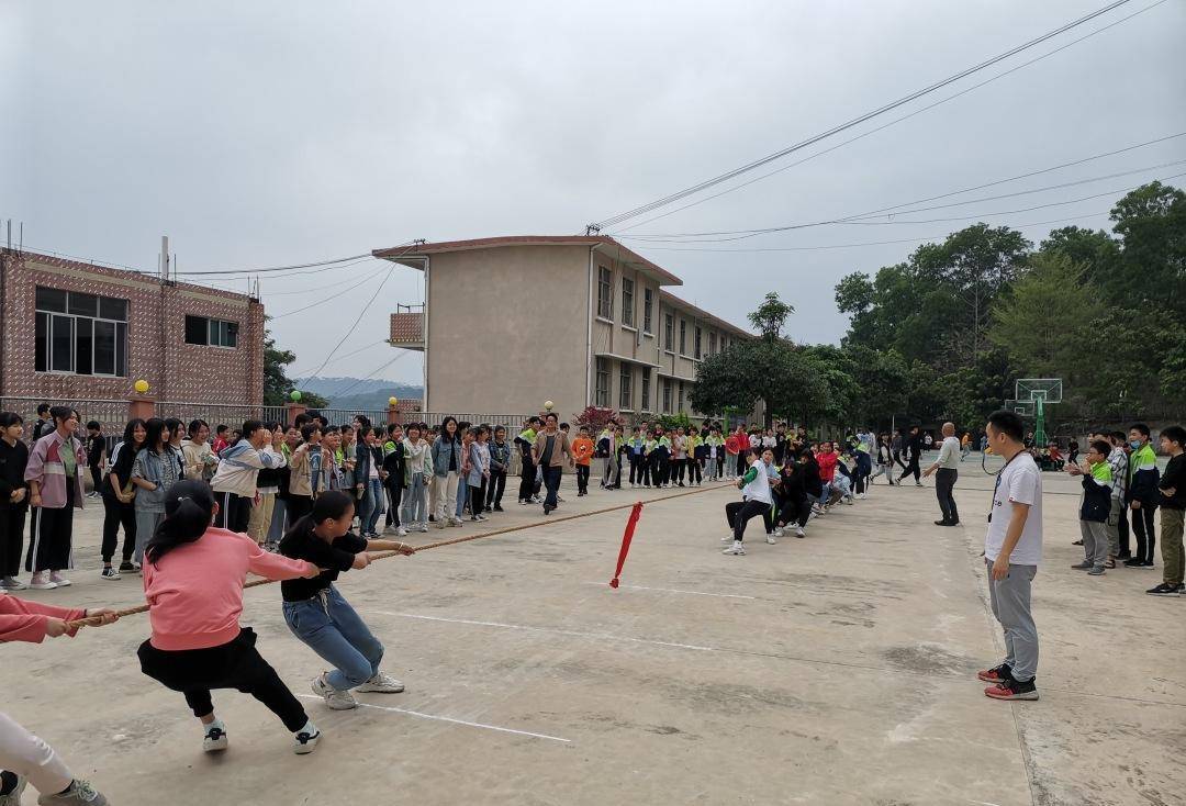 原创我们的节日,我们做主——广西容县杨村中学庆祝"三八"妇女节活动