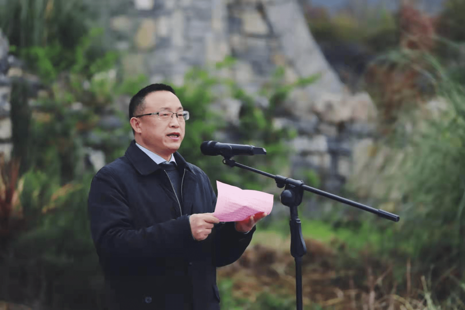 四川美术学院(酉阳)艺术与乡村研究院挂牌仪式在重庆酉阳叠石花谷景区