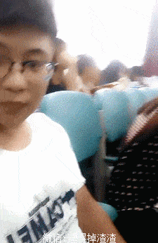 搞笑gif段子:你们竟敢如此欺负我的女神!