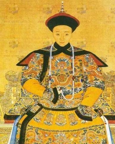 大清十二位皇帝,从画像上就能看到王朝由盛转衰的迹象
