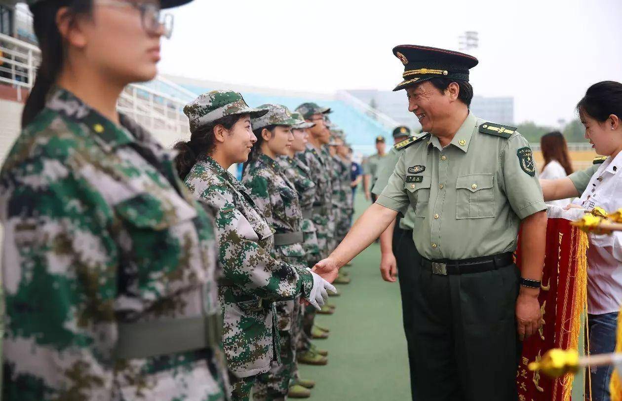 原创在部队中被称为首长的都是什么级别可不要再叫错了