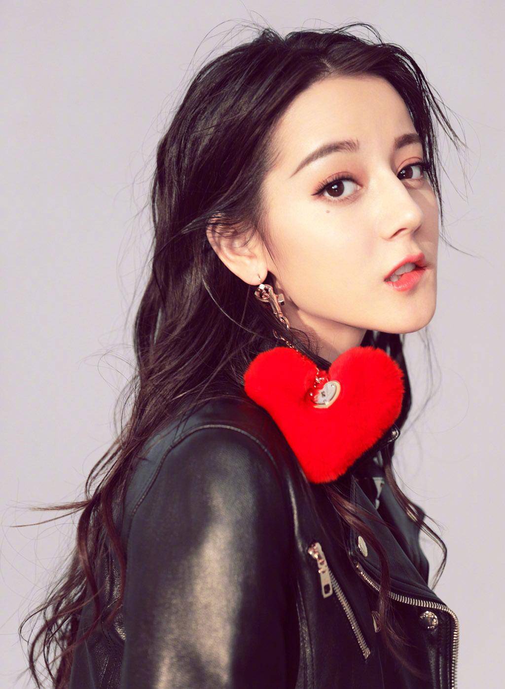 迪丽热巴高清图集 中国新疆省美丽的维吾尔族女星