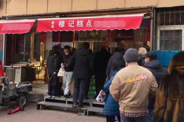 天津西北角的小门脸,卖了10多年的传统糕点,8点开门10