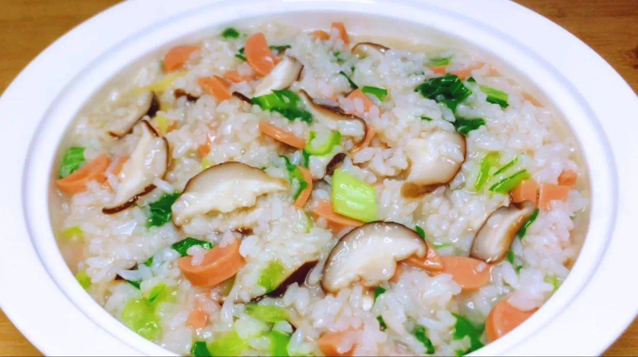 香菇蔬菜粥大人孩子都喜欢喝的营养暖胃粥做法超简单特别受欢迎