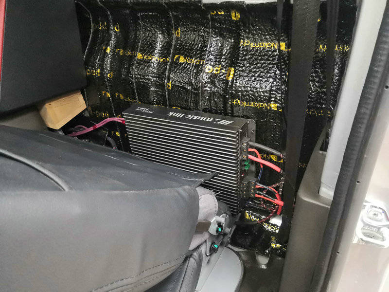 你没见过的怀化五菱荣光新卡音响改装---德国彩虹sl美国db超薄低音一