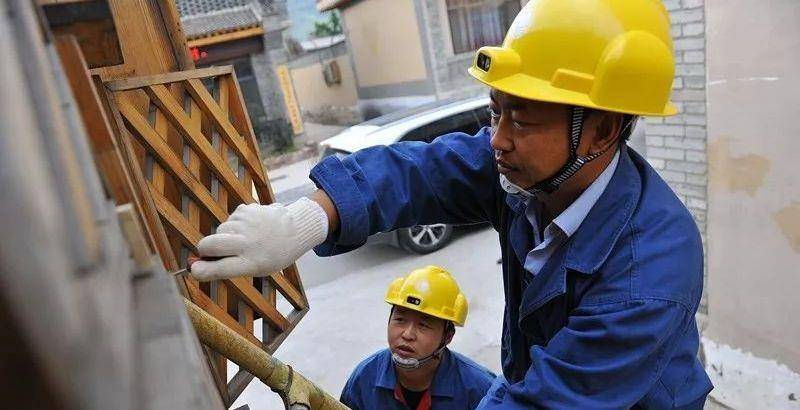 "智能安全帽,为雄安新区建设保驾护航