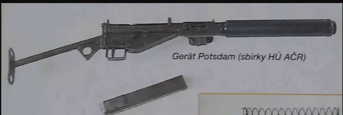 德国毛瑟公司生产的司登冲锋枪,一样的工艺双倍的价格