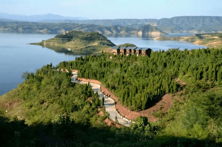 黄鹿山景区在哪里黄鹿山绿岛生态园好玩吗洛阳秘境度假中心酒店门票