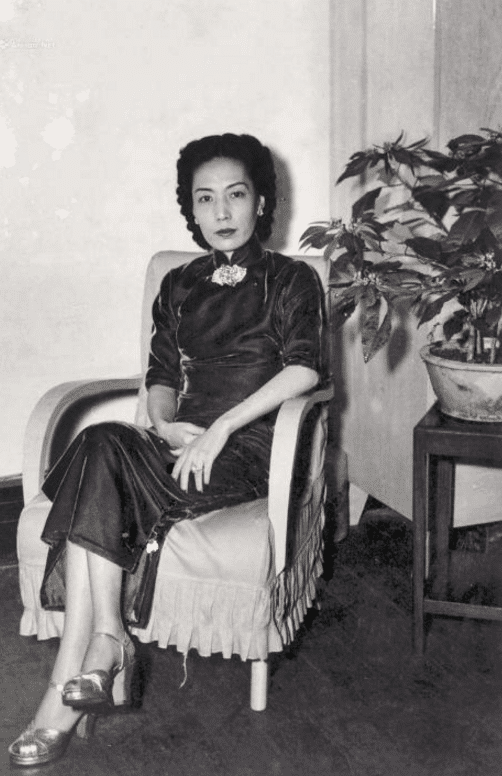 原创孟小冬的两段感情,梅兰芳和她郎才女貌,却情愿当杜月笙的五姨太