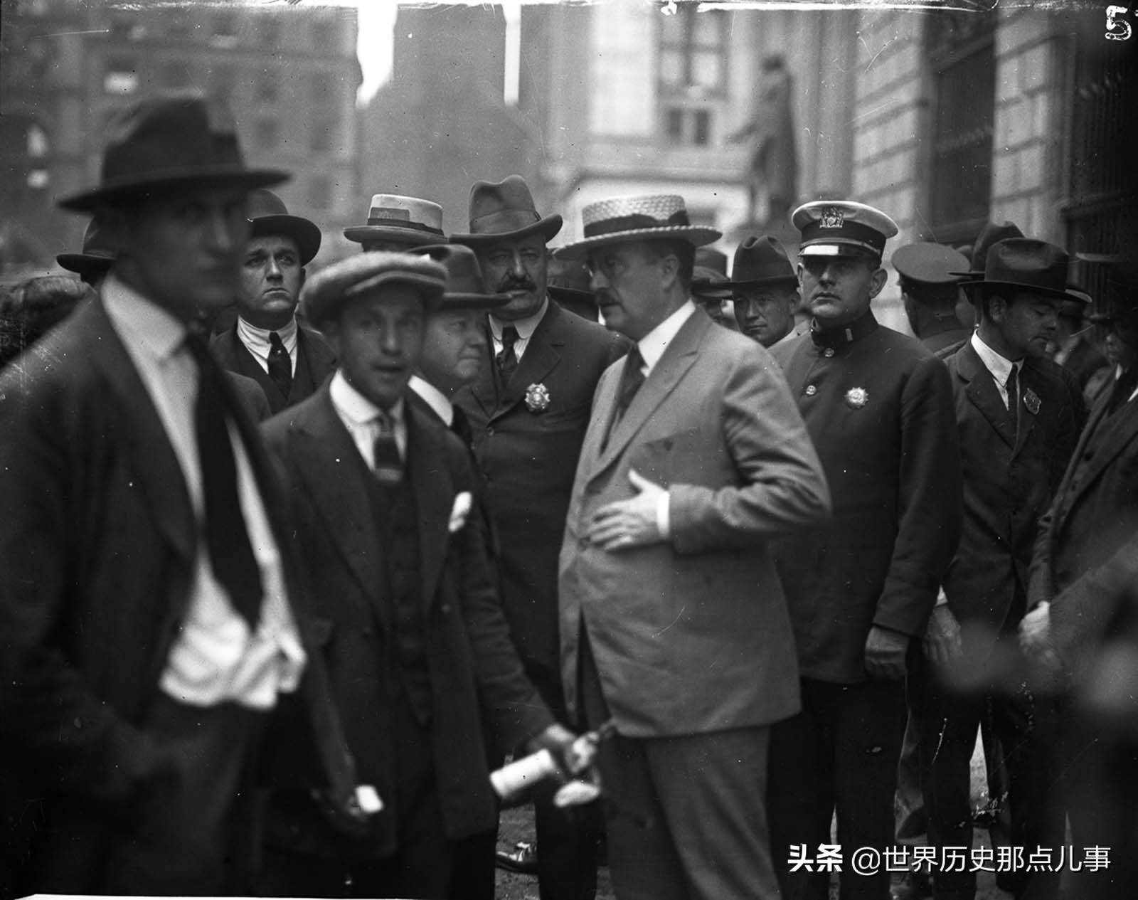 10张真实老照片:带你穿越到1920年,见证当时美国最致命恐怖袭击