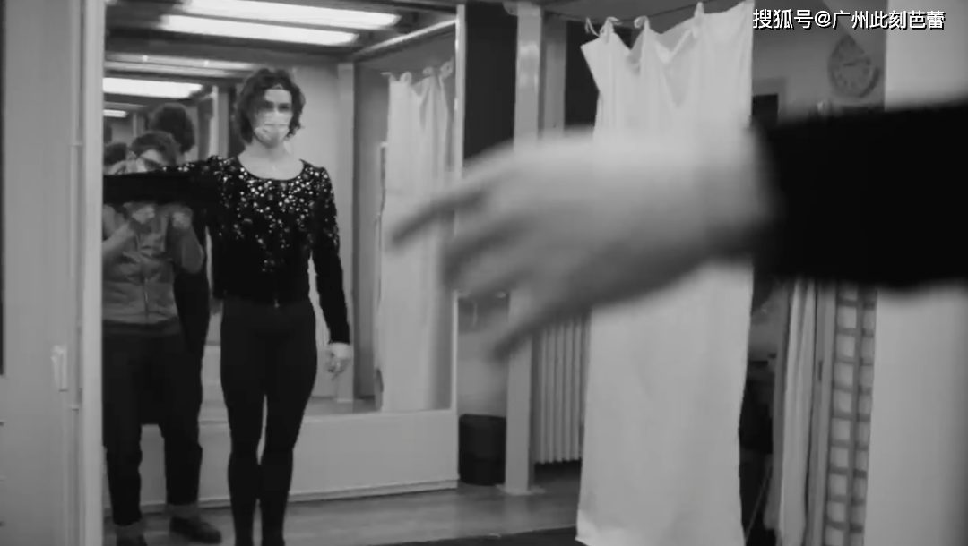 ballet)首席舞者valentine colasante和hugo marchand的这两件演出服