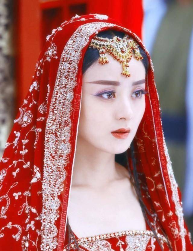 2021最新排名女明星,明星排名2021最新排名 2021顶流女星排行榜出来了,迪丽热巴屈居第二