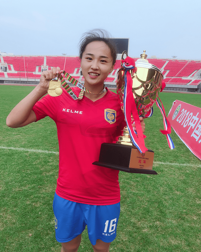 原创2-1!中国女足最美女神遭曝光,论身高貌美,完胜韩国队7号李玟娥
