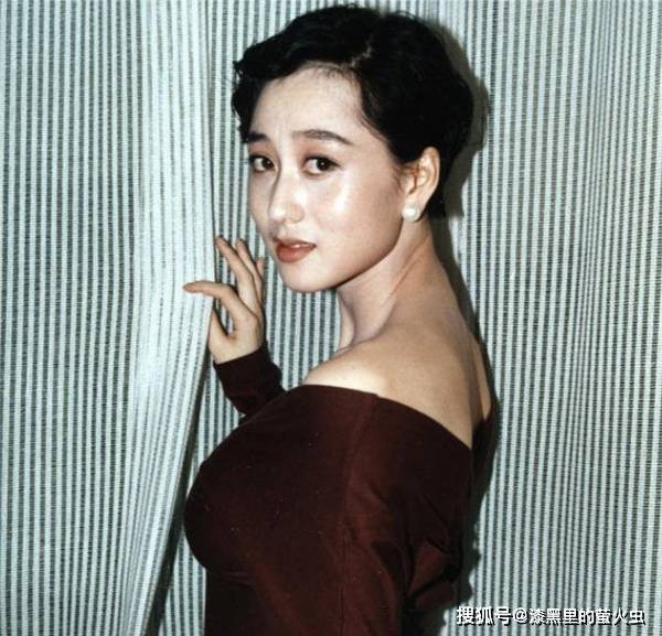 她出演了很多经典影视剧,包括《群龙戏凤《龙在天涯《双龙会》