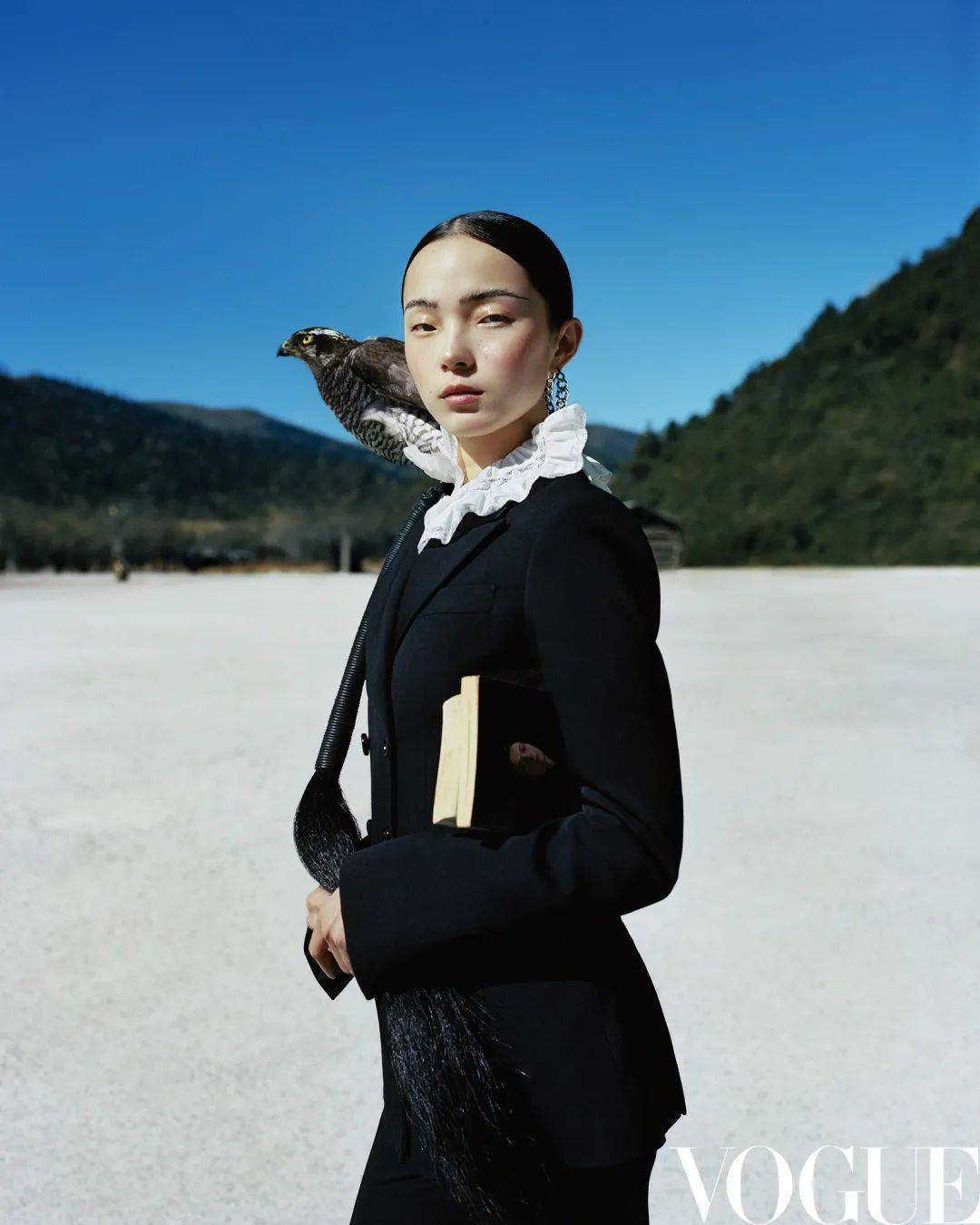 第九次登上vogue封面雎晓雯究竟在香格里拉遇到了什么