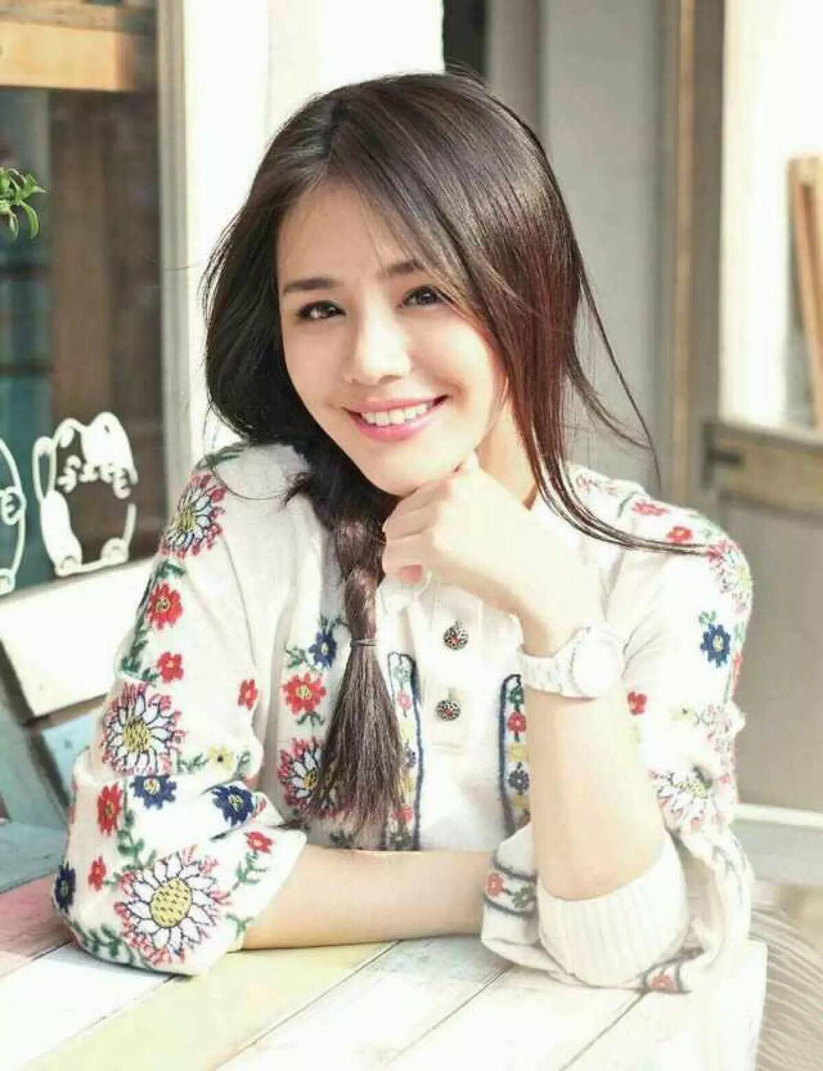 2021年,《你是我的城池营垒》热播,马思纯饰演的女主演技精湛,口碑