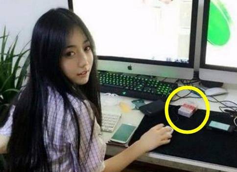 搞笑内涵图:来的个新女同事,感觉不一般!