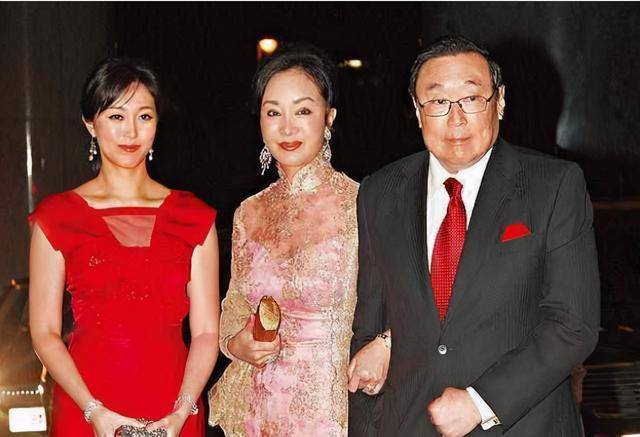 原创女星何莉莉:豪门丈夫外遇不断,坚持42年不离婚,终继承百亿家产