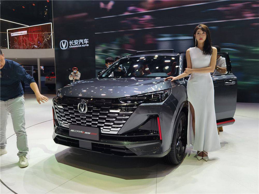 2021上海车展全新长安cs55plus成新晋网红