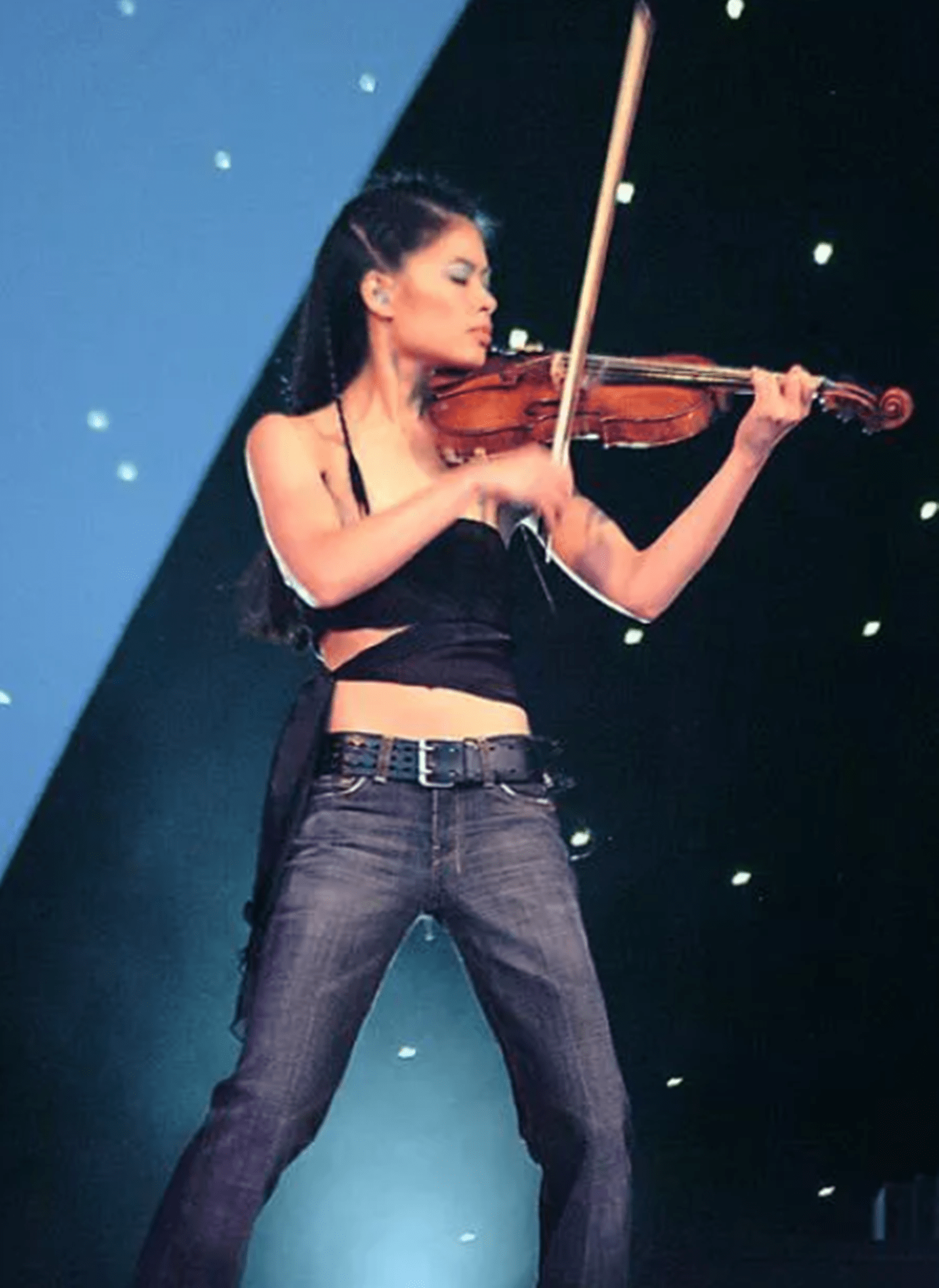 被称为小提琴天才,曾红遍全球的华裔少女,却恨了"虎妈"20年