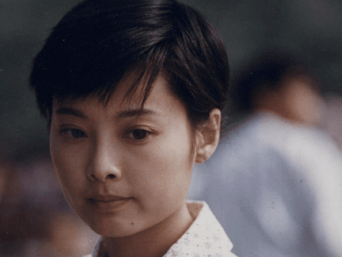 她被称为"东方奥黛丽赫本,闪婚嫁小11岁小鲜肉_袁立