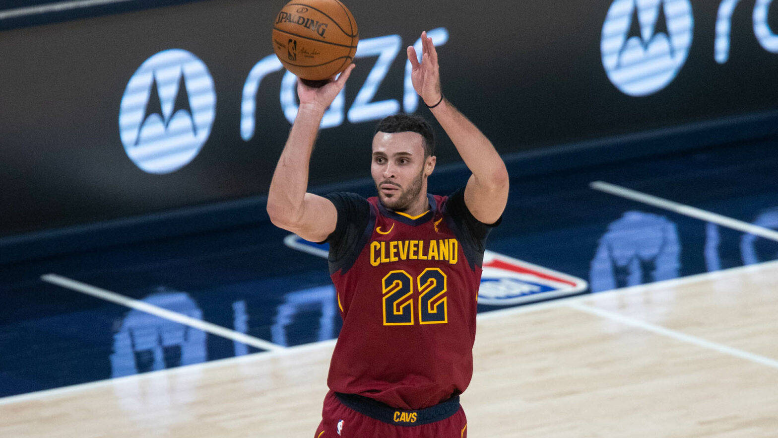 小拉里·南斯(larry nance jr.)本赛季场均贡献9.3分.