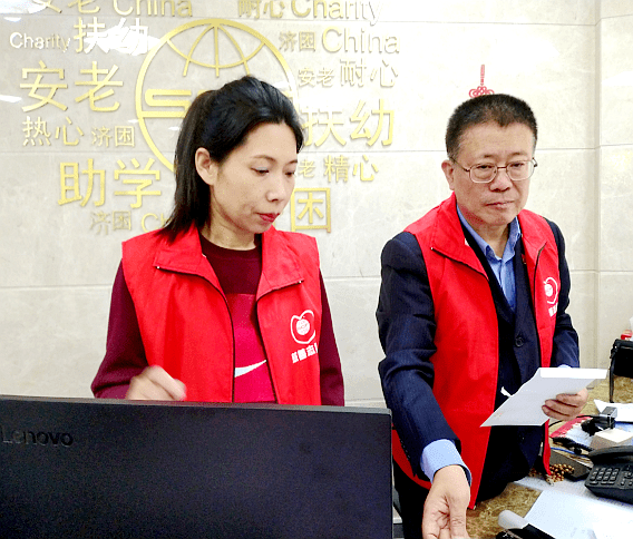 当天,上海市老干部大学微电影研习社的刘正义,陈正明,王益民,余永洁等