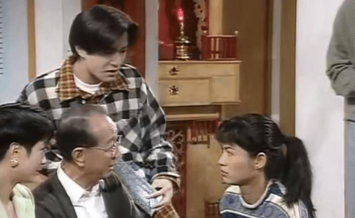 1994年,古天乐和宣萱都被安排出演处境喜剧《餐餐有宋家.