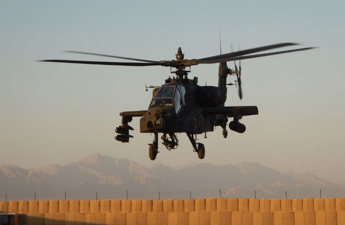 世界最强武装直升机之一,ah-64长弓阿帕奇有多强势?