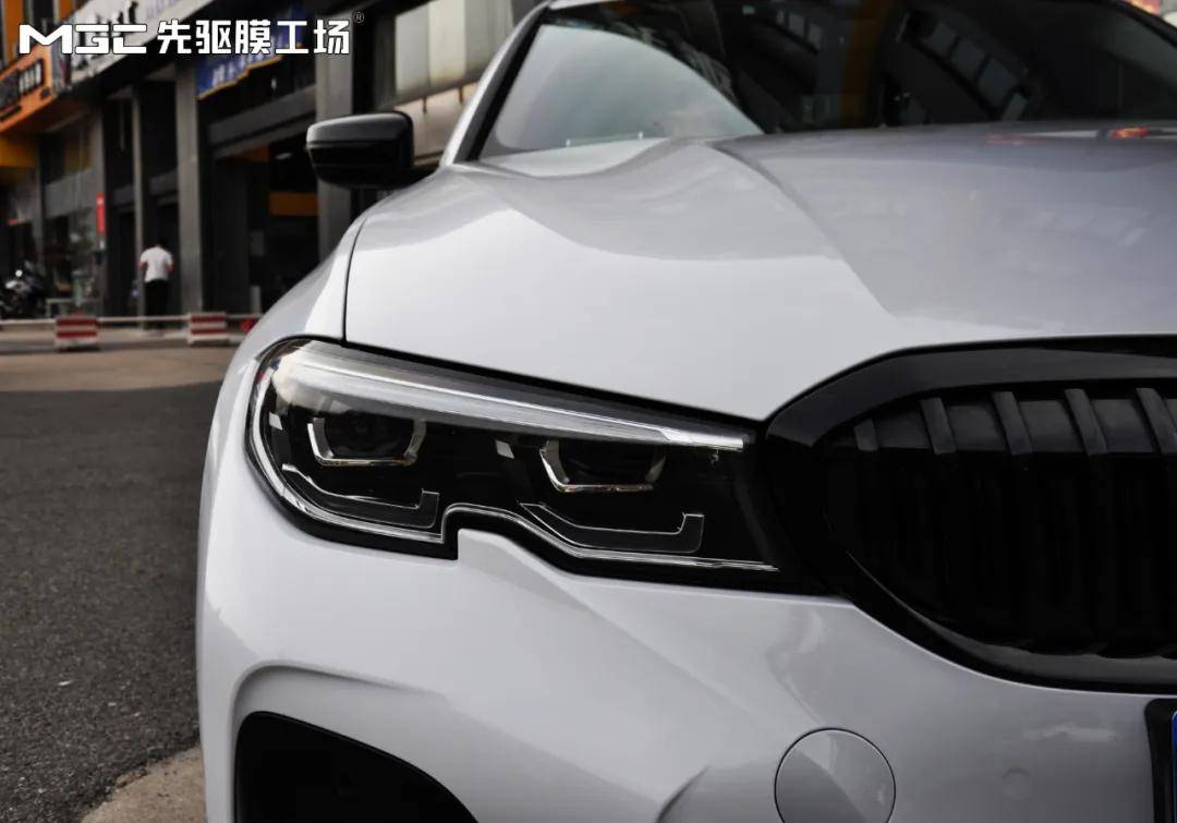 武汉先驱膜工场宝马3系高级黑白的渐变色汽车膜案例速速拿走