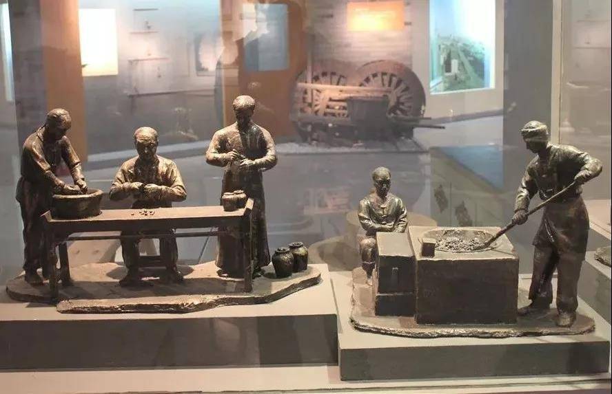安国中药文化博物馆总面积1500平方米,总投资近千万元,是以中医药