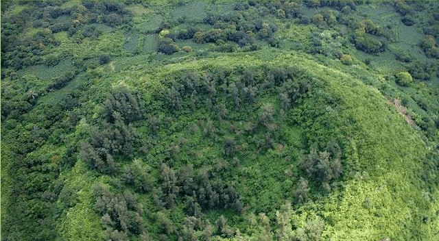 海南私藏了一座火山群,40多座火山交相辉映,奇妙程度不输冰岛