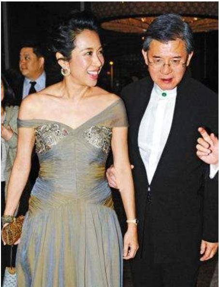 痴恋霍家阔太朱玲玲30年60岁如愿娶了她堪称史上最痴情备胎