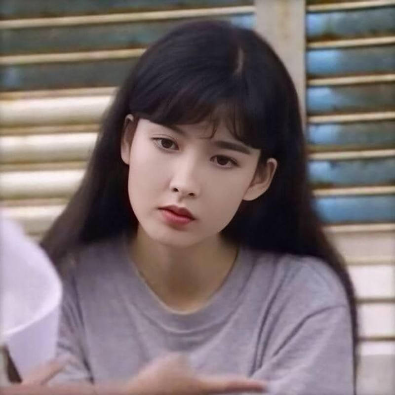 1992年,周慧敏参演《大时代》,当时25岁.
