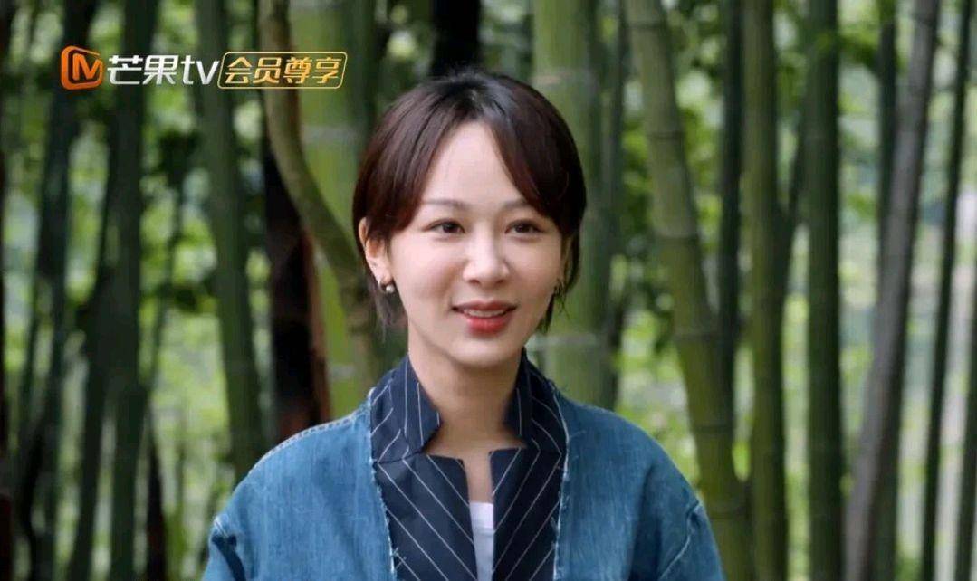 原创向往5杨紫太真实她拖着行李箱越走越累还没干活就想回家
