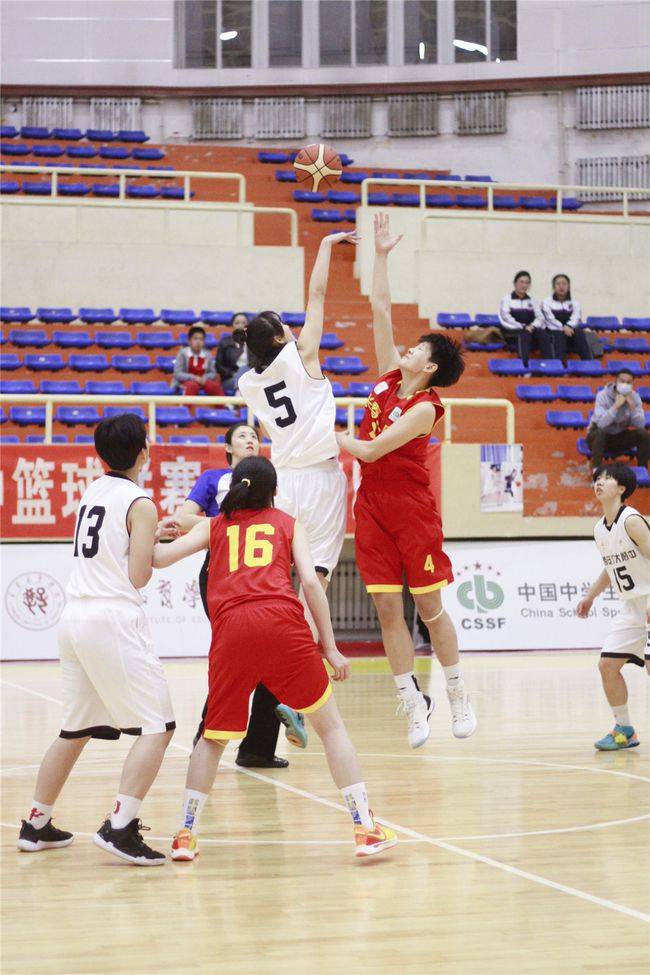 西安交大附中女篮登顶2020-2021中国高中篮球联赛(北赛区)冠军