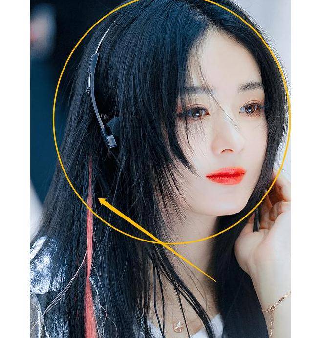 原创粉色挑染直发美上热搜,离婚后的赵丽颖解锁新风格,甜酷随时切换