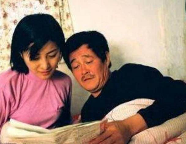 1991年,前妻葛淑珍带着聋哑儿子,离开了赵本山,现在过得怎么样
