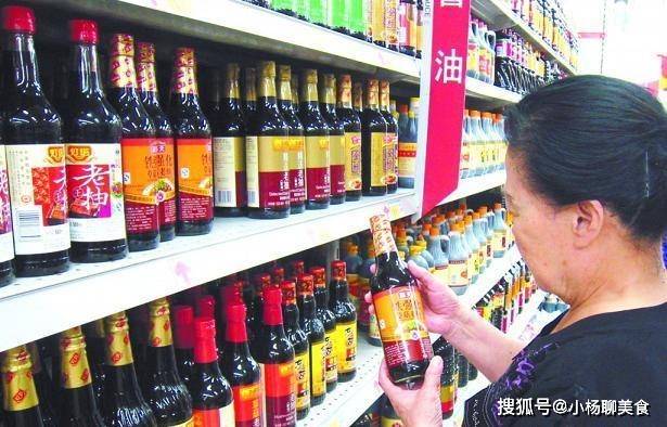 买酱油时,瓶身有这"几个字"尽量别选,超市员工:白送都不要!