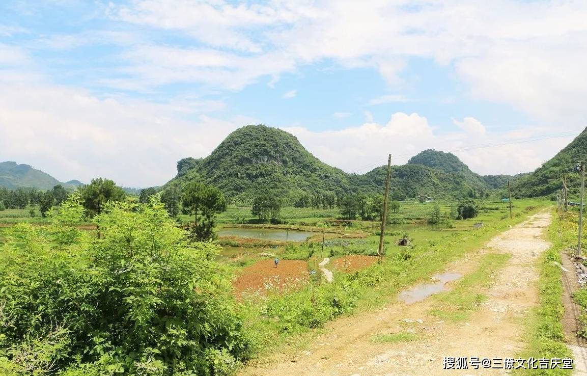 二,天马砂不吉利的金形山,体斜陡峭,山坡草木凋零,岩石凸凹不平,怪石