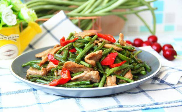 【菜品】: 肉片炒豇豆