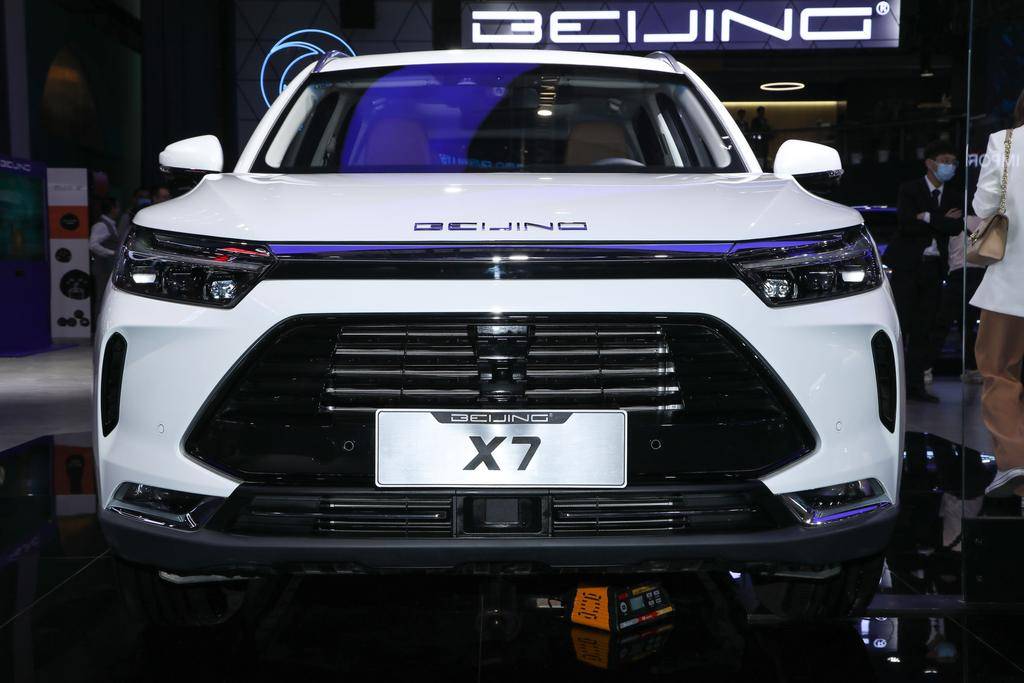 国产suv北京x7标配188马力68升油耗一款大气的车