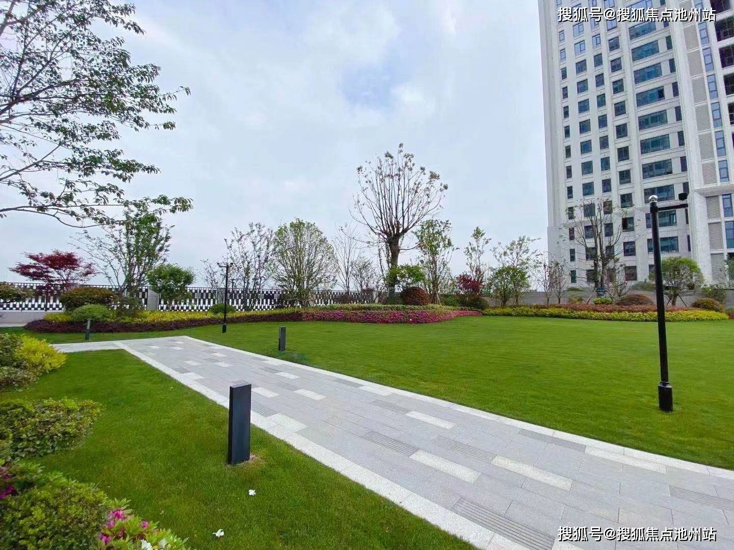 上海闵行兰香湖壹号售楼处电话地址售楼中心24小时电话图文解析