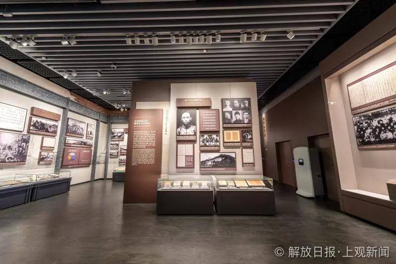 "在空间形式上,由上海顶尖建筑设计团队倾力打造的中共一大纪念馆新馆