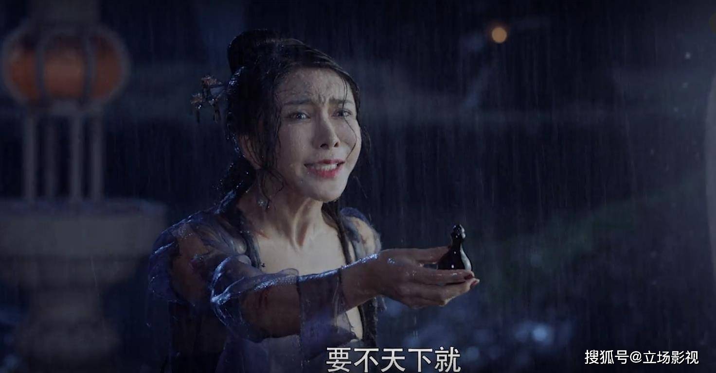 原以为千机阁实力雄厚,无奈也被妖狼屠戮,大美女只得钻狗洞逃跑.