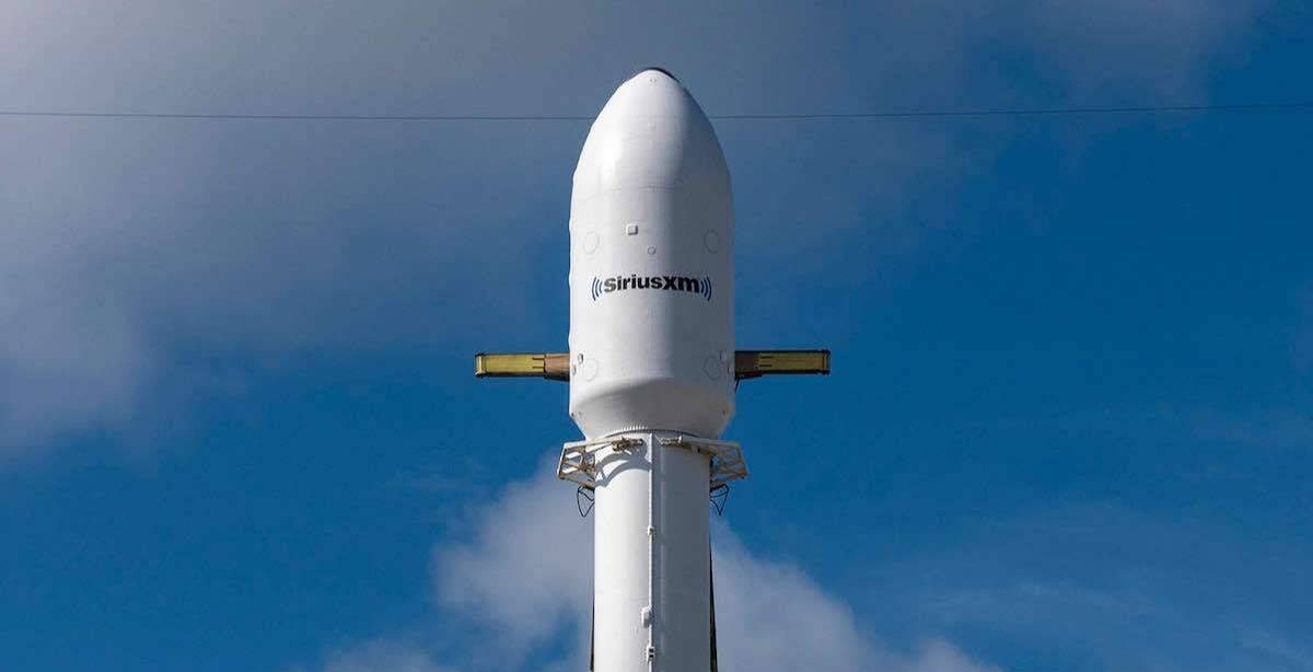 spacex公司今年第15次火箭发射,猎鹰9号成功把sxm-8卫星送上天