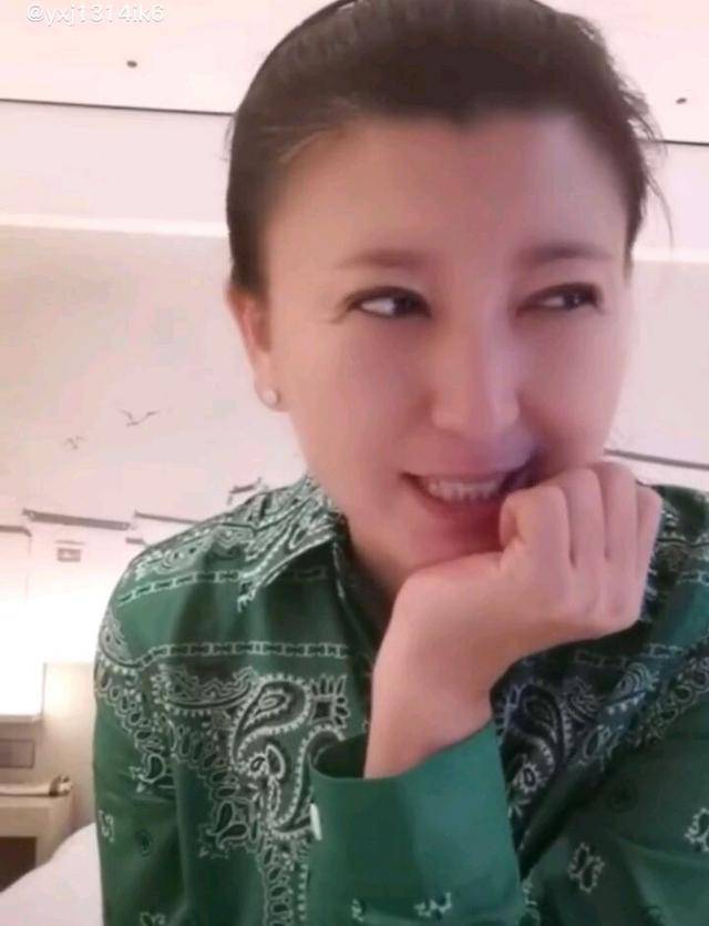 原创闫学晶疑似再度婚变在林傲霏婚礼上痛哭流涕马明东始终未现身