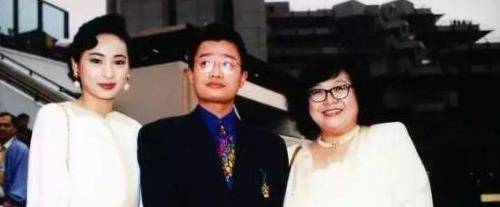 原创57岁的邝美云,两次错失成千亿阔太的机会,离开吕良伟后终身未嫁