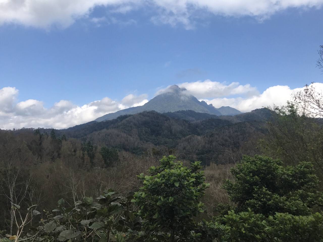 原创中国名山之一是海南第一高山是海南岛的象征